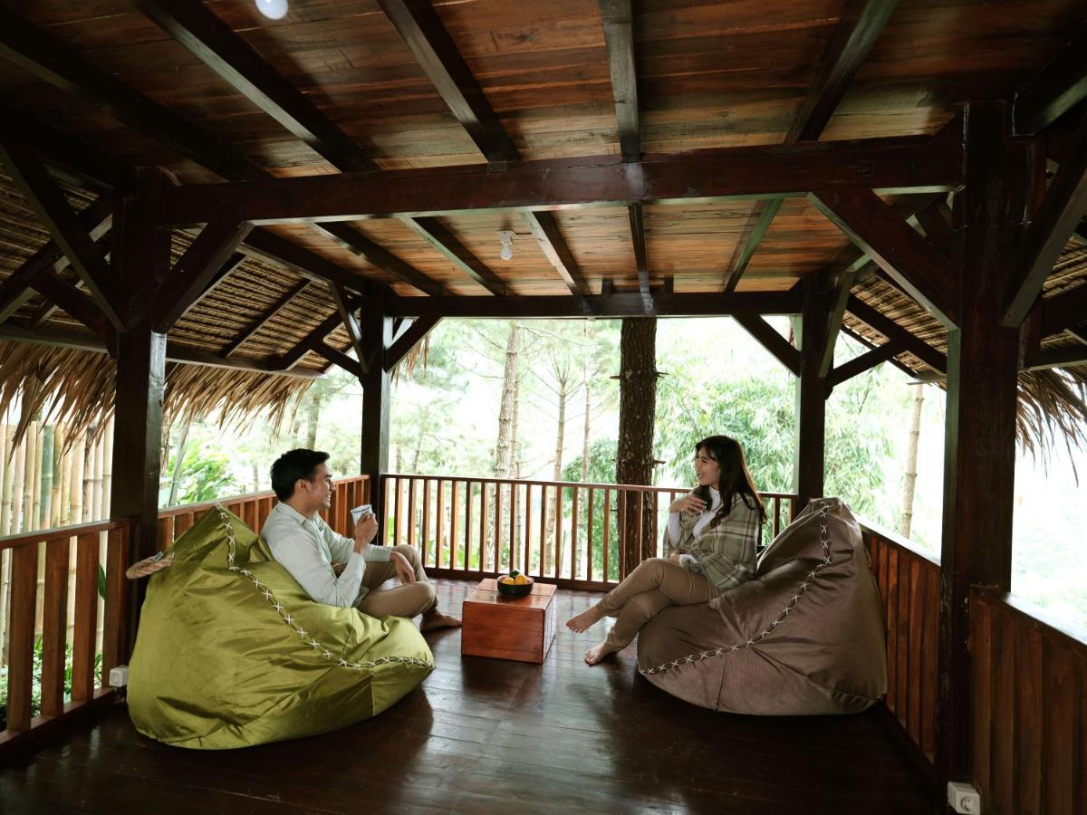 The Lodge Maribaya Bandung Exterior photo