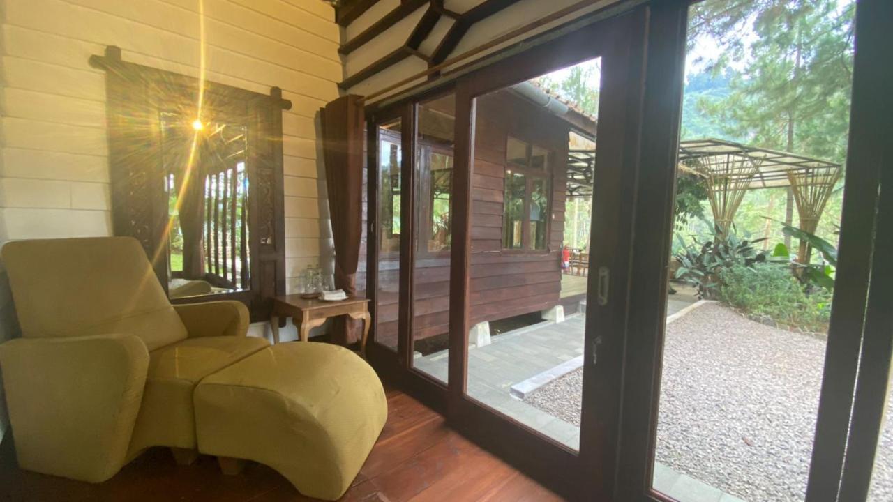 The Lodge Maribaya Bandung Exterior photo